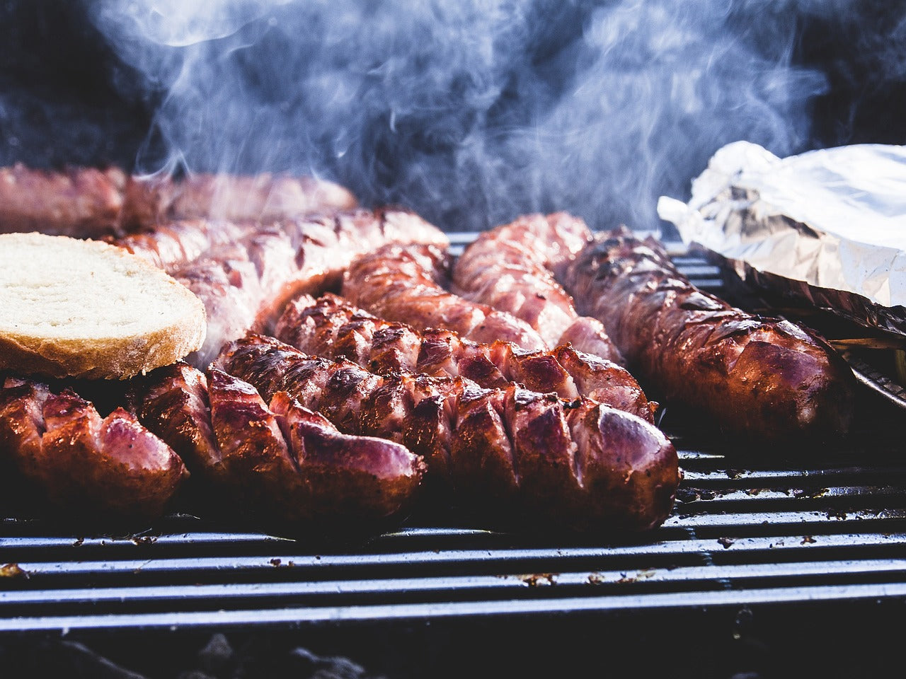 What are good reasons to ask your friends out for a BBQ party?